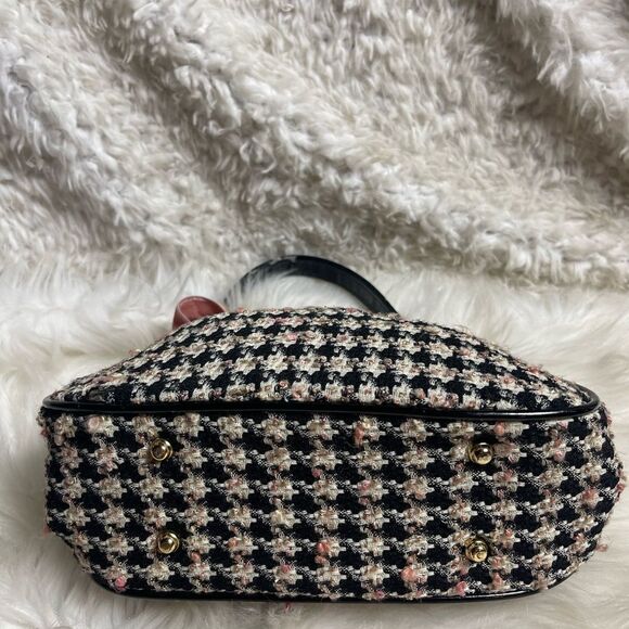 Glenda Gies mini Satchel black,ivory ,pink & gold fabr black strap gold frame. - Picture 2 of 16